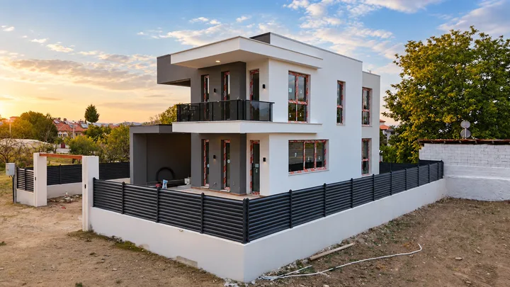 Ada Villa